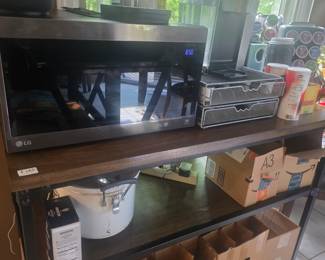 Microwaves, coffee makers, kitchen items