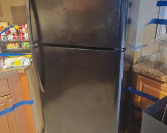 Hotpoint 15.6-cu ft Top-Freezer Refrigerator ( Black ) - New was $699
https://www.lowes.com/pd/Hotpoint-15-6-cu-ft-Top-Freezer-Refrigerator-Black/1001337566?store=1008&cm_mmc=shp-_-c-_-prd-_-app-_-ggl-_-PMAX_APP_118_Refrigerators_Priority-Items-_-1001337566-_-local-_-0-_-0&gad_source=1&gad_campaignid=20278982388&gbraid=0AAAAAD2B2W-Wjemo447uqxvtrUbx0WrUY&gclid=CjwKCAjwvO7CBhAqEiwA9q2YJTxAEN8g1GFiAXGa3u-evGf8m3Shv1quYAzqZlr7JSKCgyxxAK5GuhoCmNwQAvD_BwE&gclsrc=aw.ds
Whirlpool - Cabrio 7.0 Cu. Ft. 23-Cycle El