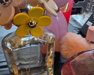 Daisy and other designer women's perfumes