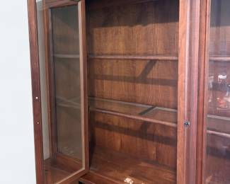 Mid Century Modern American of Martinsville China Hutch