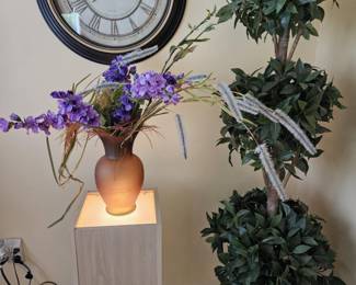 lighted stand for sculptures and art plus nice silk tall tree