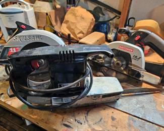 skilsaw and hand tools