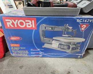 Ryobi 16" variable speed scroll saw