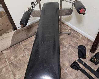 Weight bench