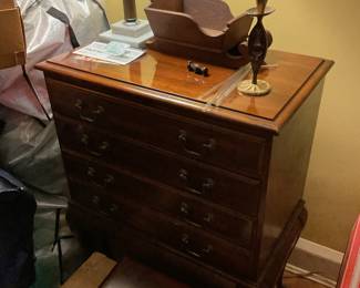 Small dresser