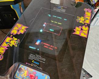1982 Ms Pac-man arcade game