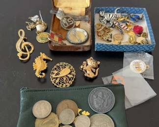 World Coins, Pins