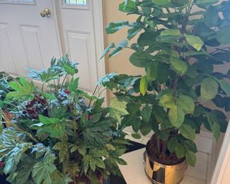 Artificial greenery