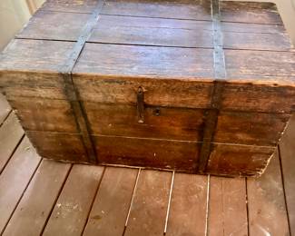 Vintage chest