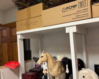 Play horses