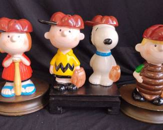 SH448Charlie Brown Friends Baseball