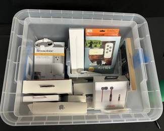 SH454Beats Headphones Apple Mystery Lot