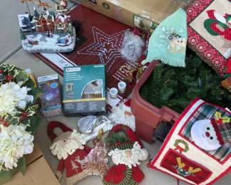 Christmas Everything Santa Display, 3 Ft Tree, Lighted Garland And Star