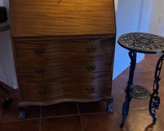 Antique Desk, Jungle Figurines ,Metal Table