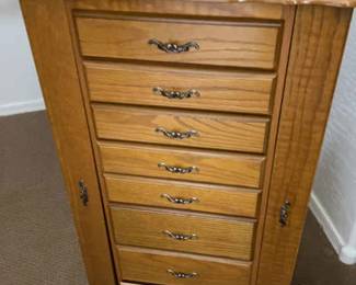 Jewelry Box Made For A Queen