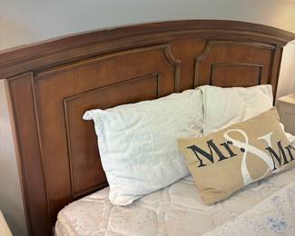 Queen bed - Ethan Allen