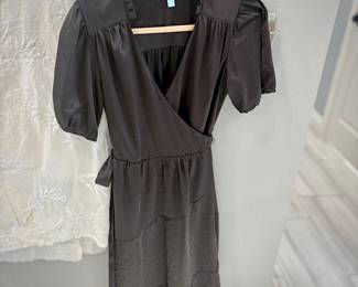 Draper James RSVP wrap dress - women’s clothes are sized XS-M