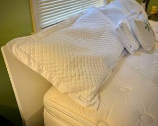 Contemporary king size bed