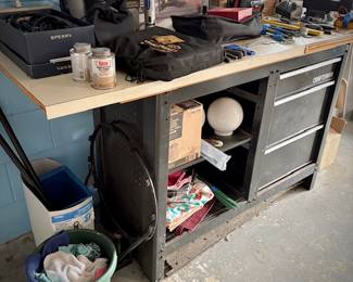Craftsman work bench