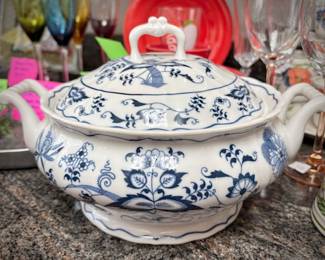 Blue Danube soup tureen 