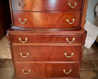 Refinished antique bedroom set - Bureau