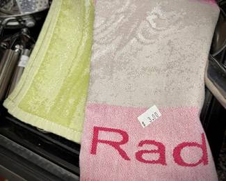 Choucke French kitchen linens