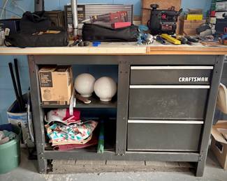 Craftsman work bench