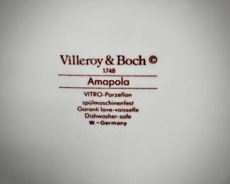 Villeroy & Boch "Amapola" china set