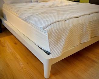 Contemporary king size bed