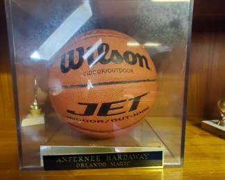 Signed anfernee hardaway basketball