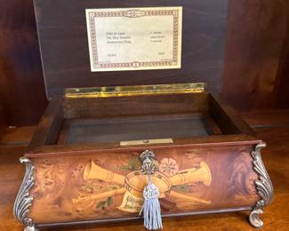 Sainte croix music box