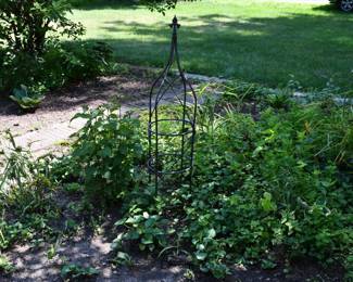 1051Front Yard