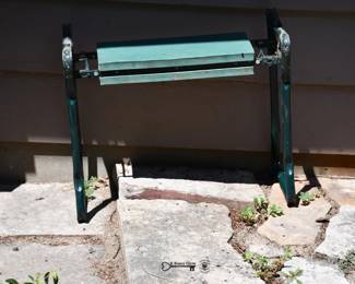 1042Front Yard