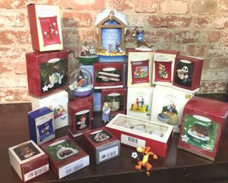 HALLMARK Ornament Cache