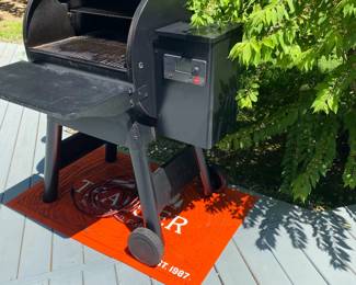 H42 - $500. Traeger Pro 575 Pellet Grill. Includes 2 pellet containers, traeger grill scraper, grill mat, 2 drip plans. Excellent almost new condition!