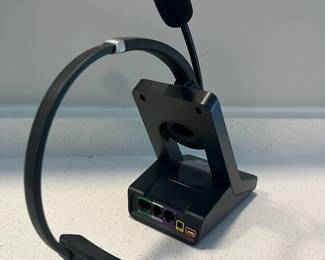 H121 - $70. DECT Comfort Calls heatset, stand, CDs. Like new condition.