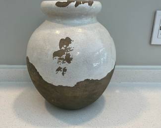 H95 - $15. Pottery Barn Decorative Vase