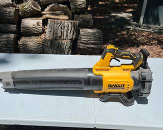 H52 - $120. DeWalt Max Axial Blower with Battery & Charger.