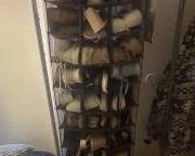 Womens shoes range from about 6 - 8 in size.
