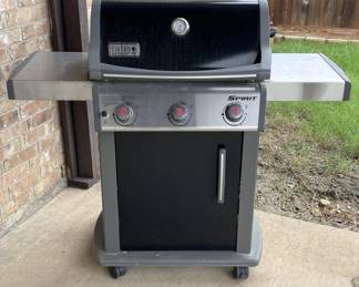 Weber Spirit Propane Grill in Good Condition