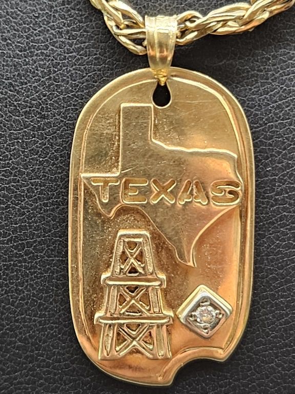 14K Gold w Diamond Texas Pendant
