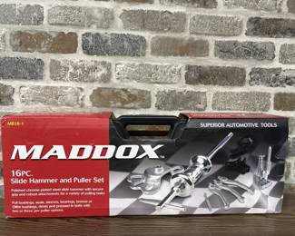 Maddox, 16 piece slot, hammer and puller set