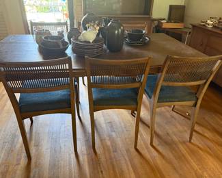 Mid-Century Walnut D/R set 6 chairs and 2 fills by Drexel