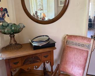 Vict Chair small table
