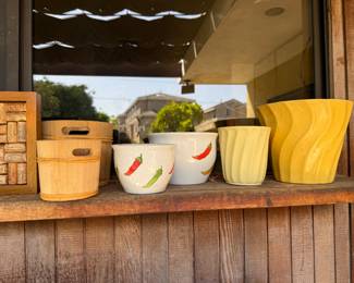 lots of pots