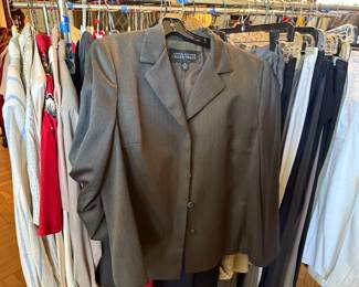 womans vintage clothing