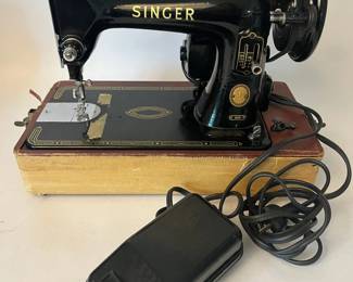 002 Vintage Singer 99K Electric Sewing Machine with Case, Attachments & Accessories – Serial EK960311