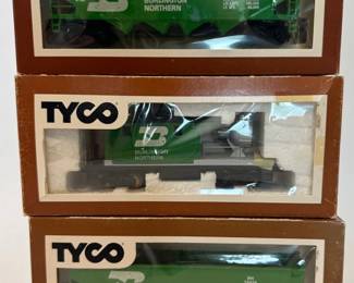 HO Scale Trains Bundle Engines, Rolling Stock, Bridge, Track