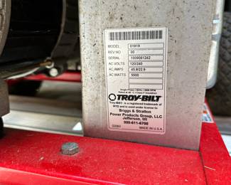 S180 -$400 - Troy-Bilt 5550 Watt Generator - Good condition.
