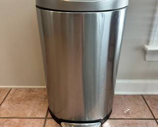 S30 - $20 - Stainless Steel Kitchen Trash Can with Step to Open. 26"T x 13"D. Good condition. No dents.